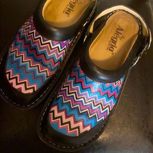 Alegria slide on clogs